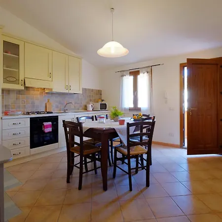 Apartman Il Giardino Di Elisa By Teuladaapartments